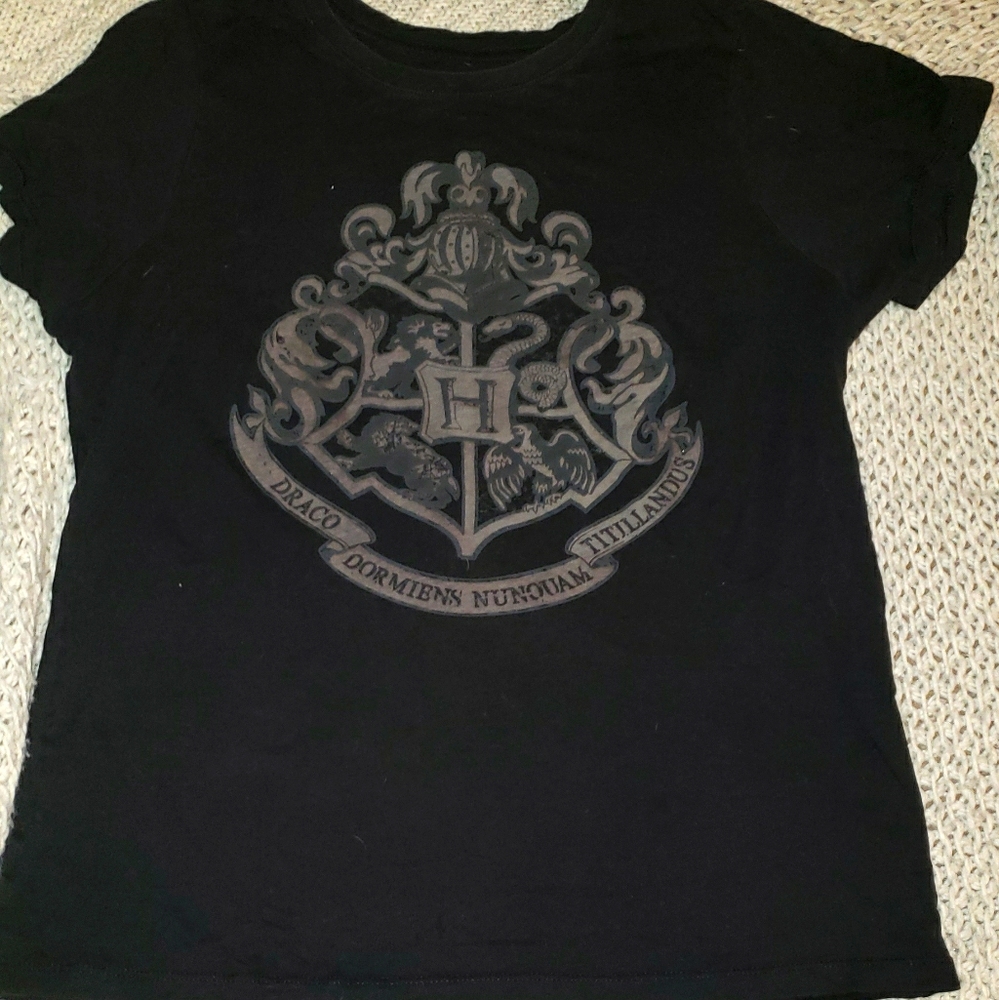 Harry Potter Hogwarts Crest Tee